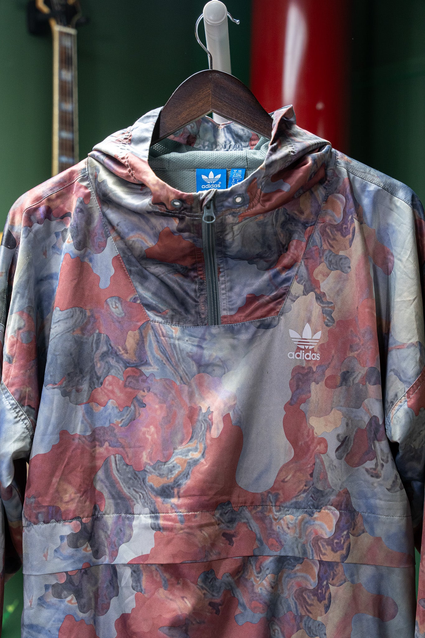 Adidas Originals - Windbreaker Pullover Jacket – Women's Pastel Camo AOP Hoodie - XS