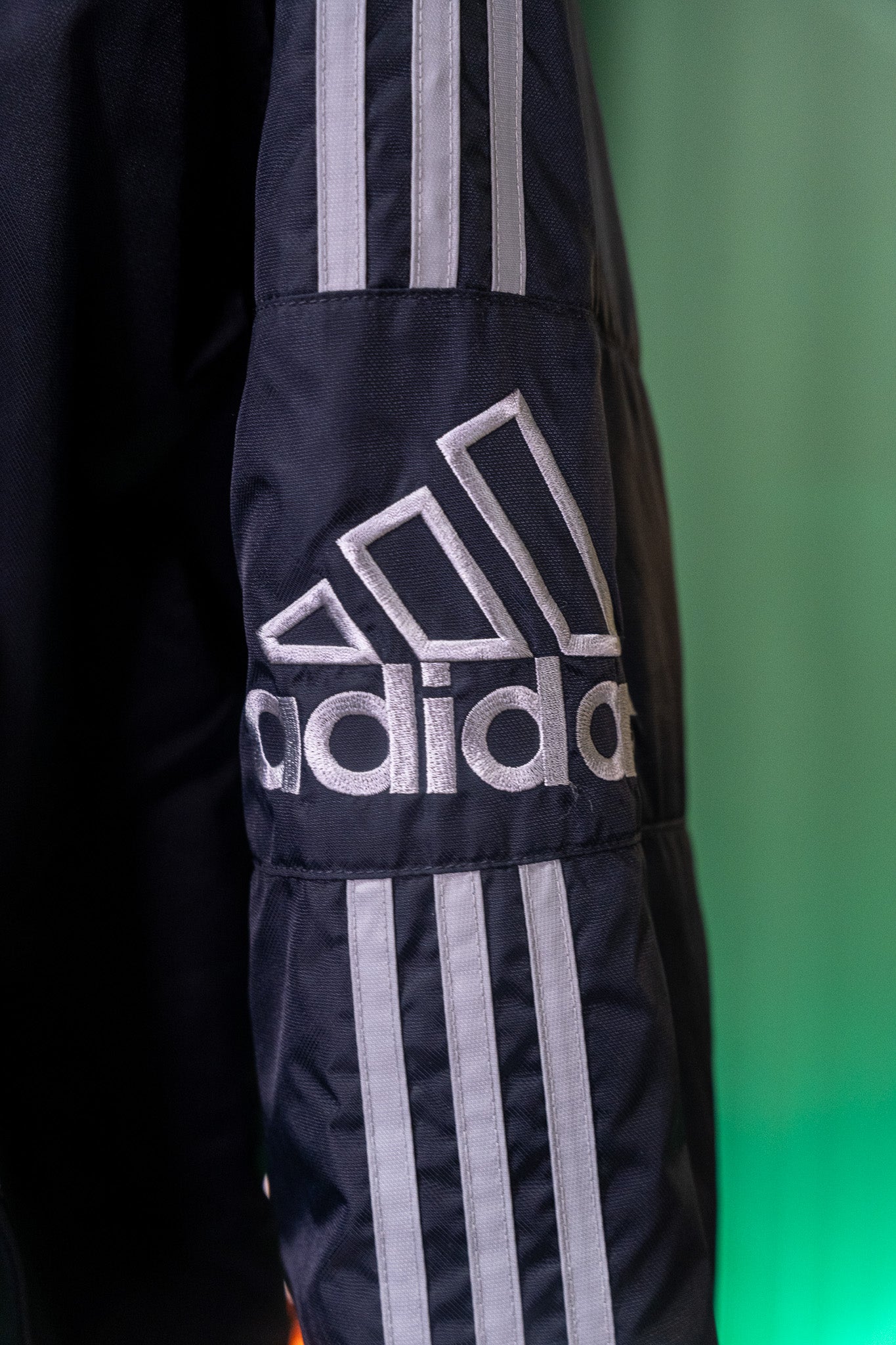 Vintage - 2002 Adidas Reversible Hooded Jacket (Black/Grey Corduroy) - Men's L