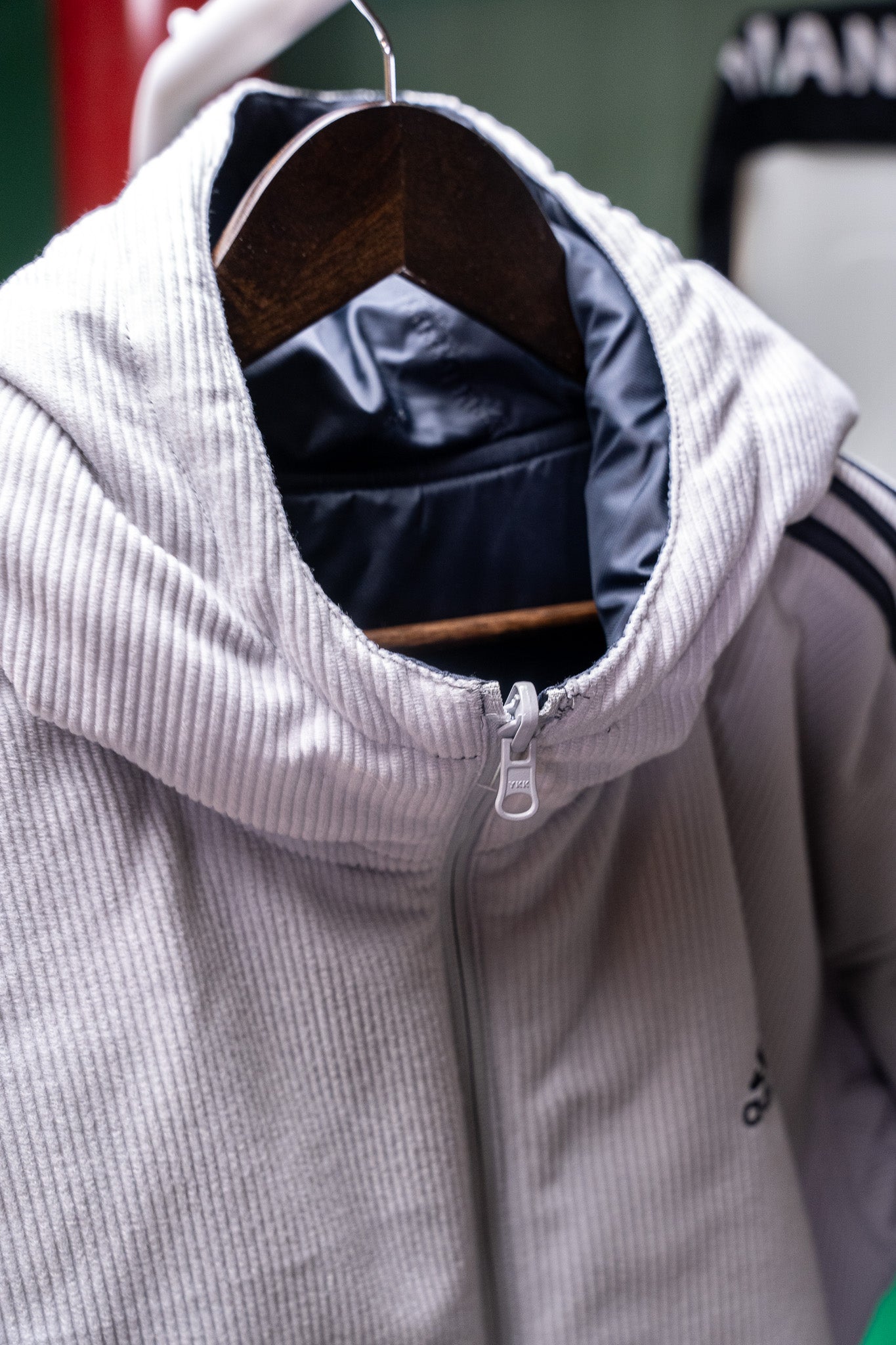Vintage - 2002 Adidas Reversible Hooded Jacket (Black/Grey Corduroy) - Men's L