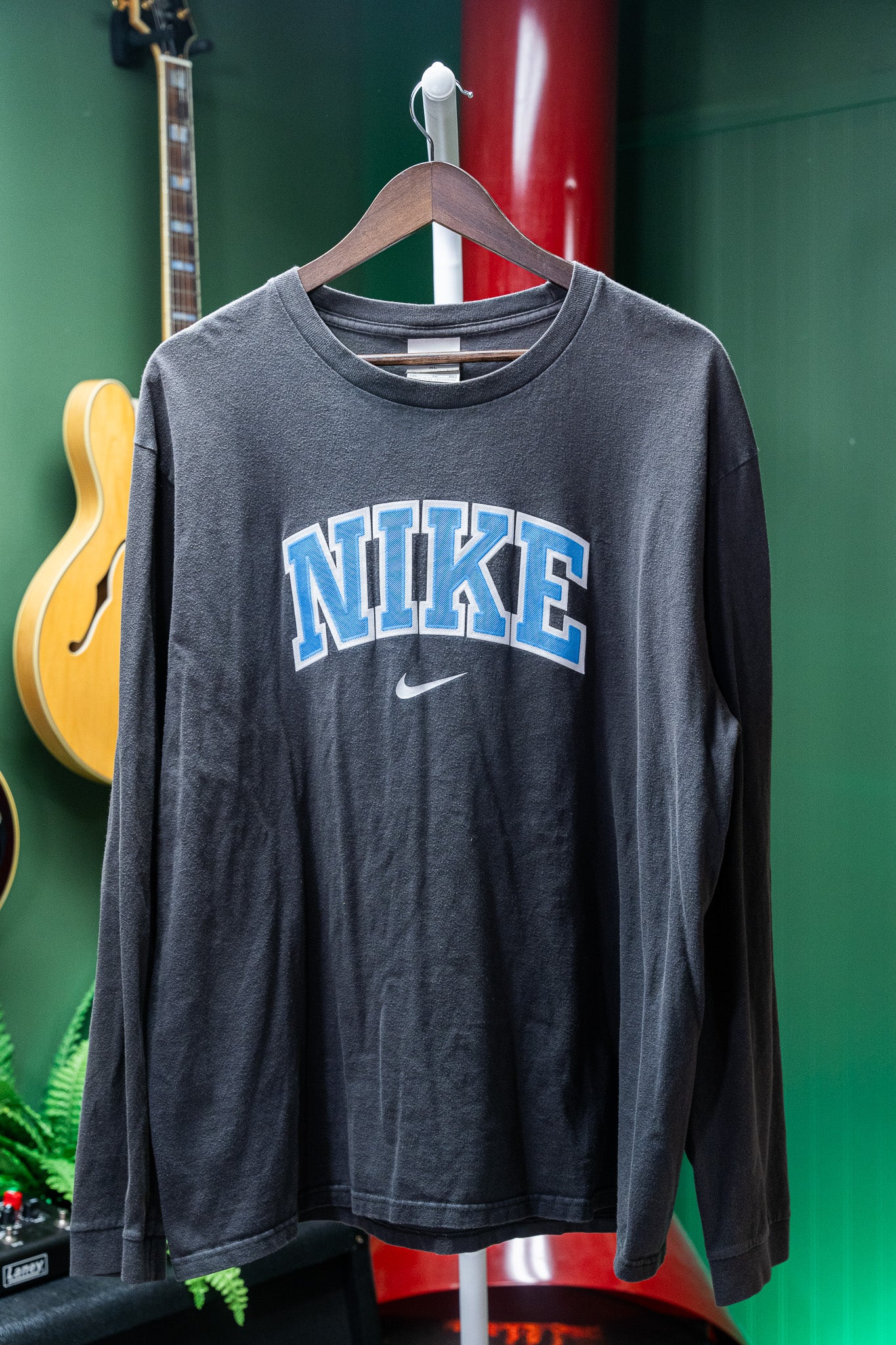 Nike - "NIKE" Long Sleeve Logo Tee - Y2K – XL