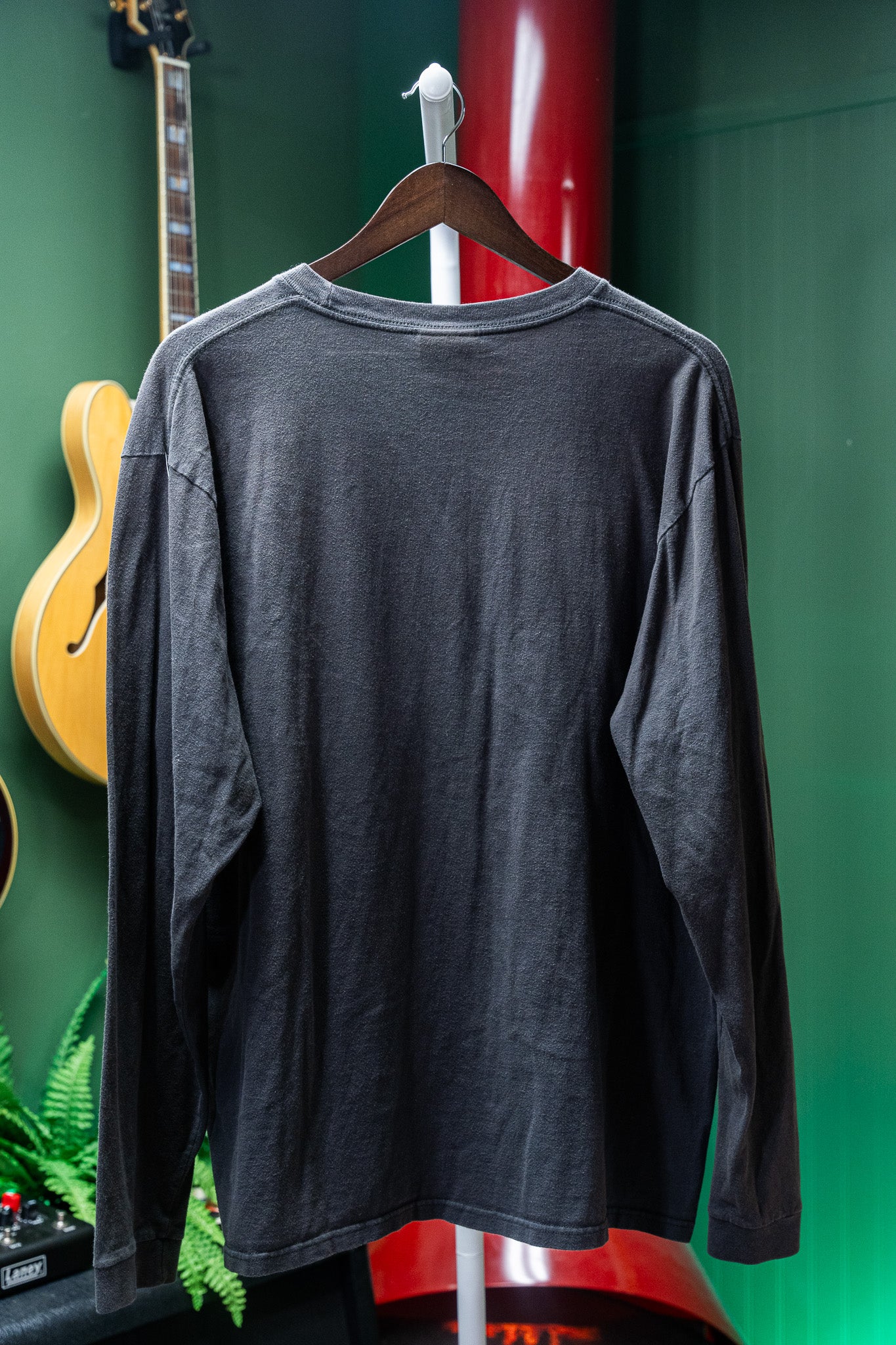 Nike - "NIKE" Long Sleeve Logo Tee - Y2K – XL